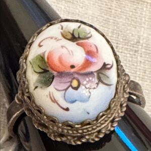 Vintage Russian Rostov Finift Ring Filigree hand painted porcelain Sz 7.5